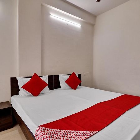 Hotel Millennium Comfort Бангалор Экстерьер фото